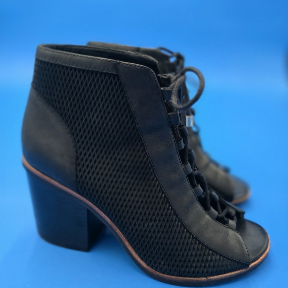 Aldo Lace-Up Leather‎ Mesh Booties Black Block Heel Sz 7.5